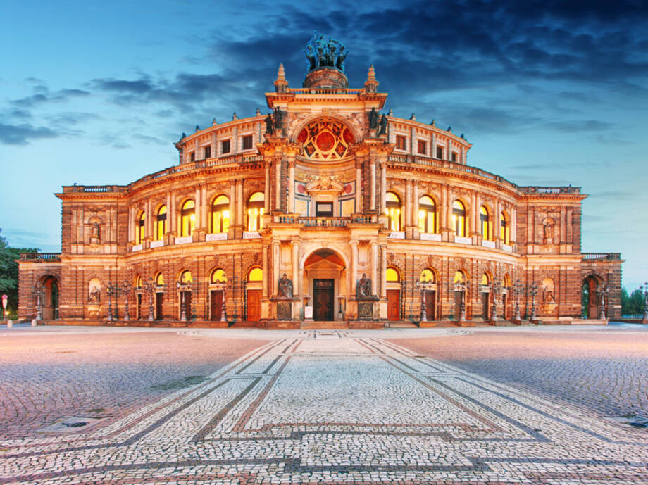  JAHRESWECHSEL IN DRESDEN IN DER DRESDNER PHILHARMONIE 