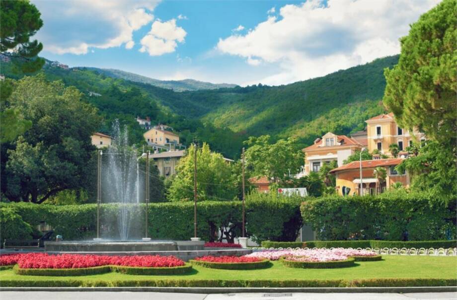  MIT DEM NOSTALGIEZUG ZUM NATIONALFEIERTAG NACH OPATIJA